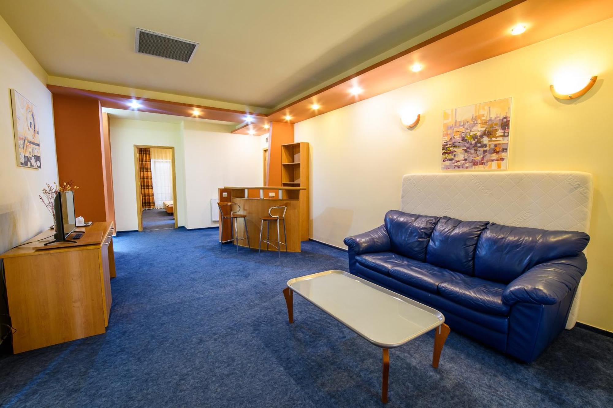 Hotel Torontal ทิมิชัวรา ภายนอก รูปภาพ