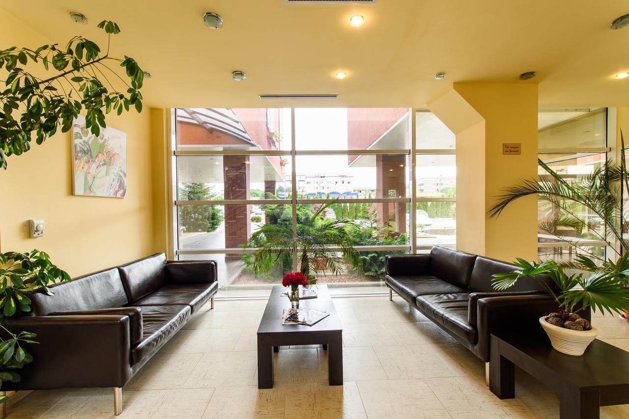 Hotel Torontal ทิมิชัวรา ภายนอก รูปภาพ